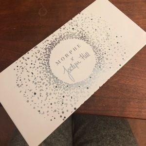 Jaclyn hill dark magic pallet